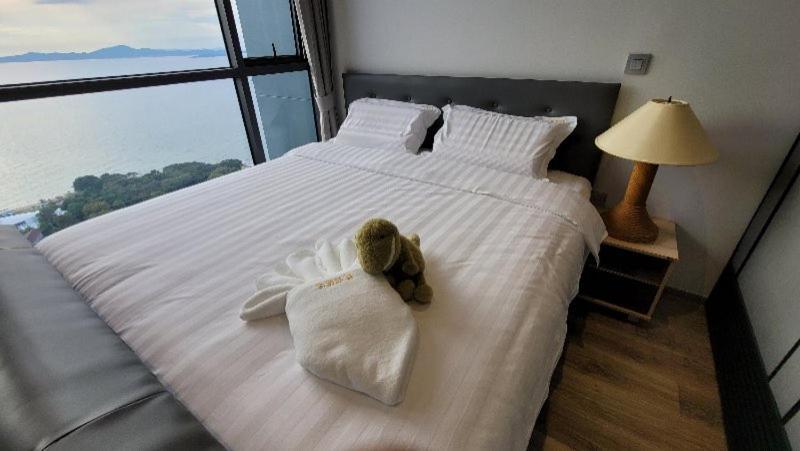 Andromeda Condo By Feng Pattaya Habitación foto