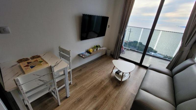 Andromeda Condo By Feng Pattaya Habitación foto
